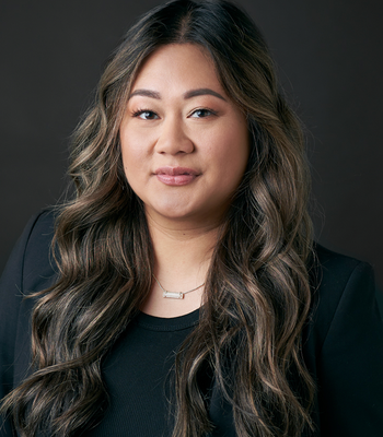 Portrait of Lisa Luangsouphom, REALTOR.